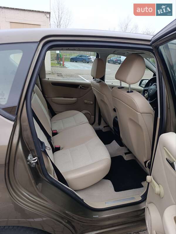 Хетчбек Mercedes-Benz A-Class 2009 в Києві фото 16 Хетчбек Mercedes-Benz A-Class 2009 в Києві