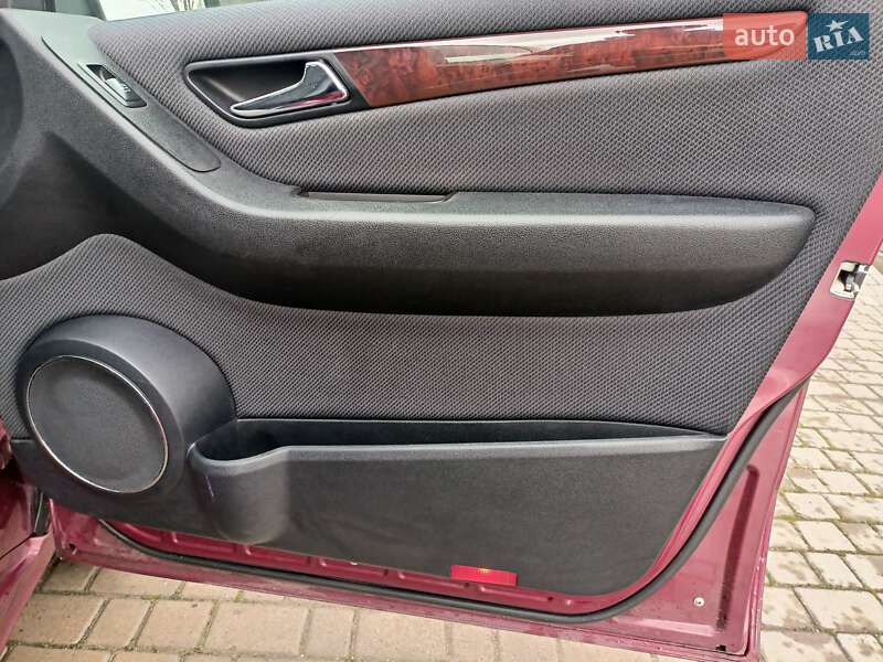 Хетчбек Mercedes-Benz A-Class 2011 в Браїлові фото 20 Хетчбек Mercedes-Benz A-Class 2011 в Браїлові