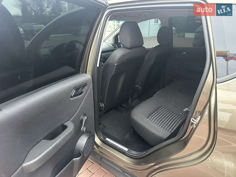 Хэтчбек Mercedes-Benz A-Class 2010 в Прилуках