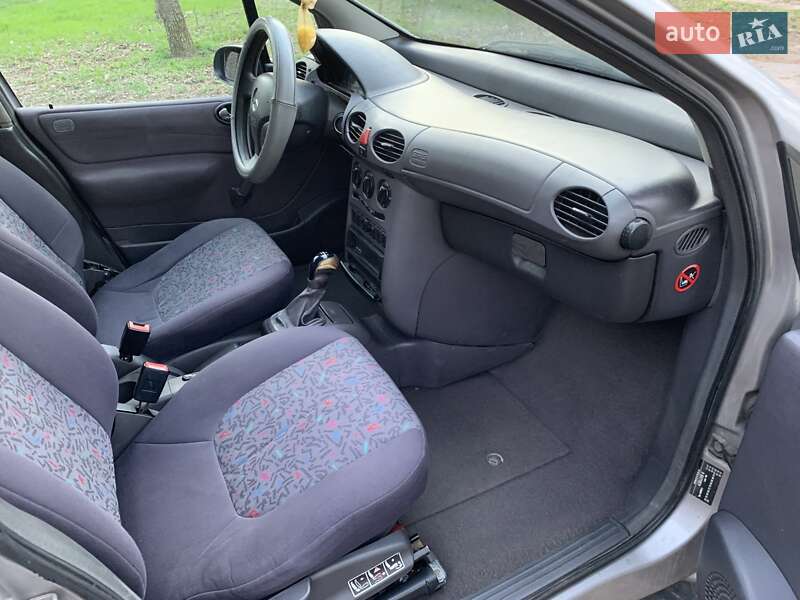 Хэтчбек Mercedes-Benz A-Class 2000 в Запорожье фото 17 Хэтчбек Mercedes-Benz A-Class 2000 в Запорожье