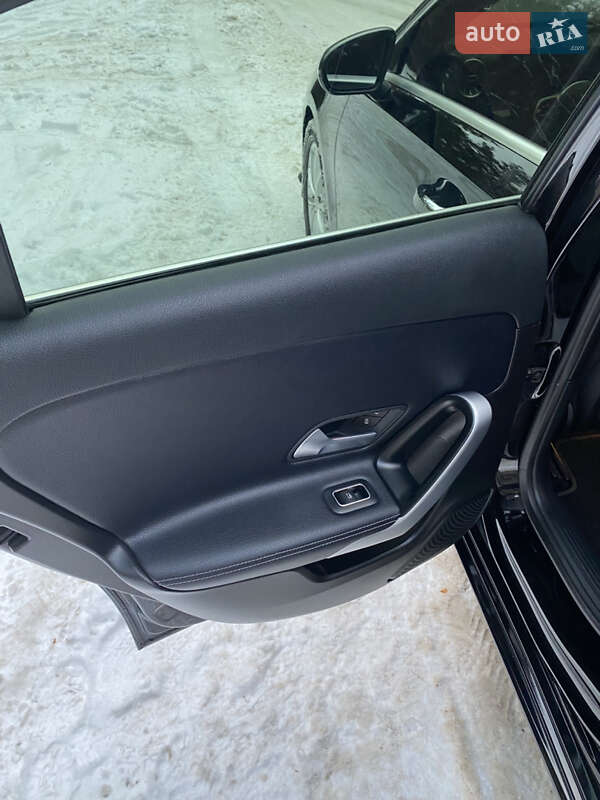 Седан Mercedes-Benz A-Class 2019 в Києві фото 29 Седан Mercedes-Benz A-Class 2019 в Києві