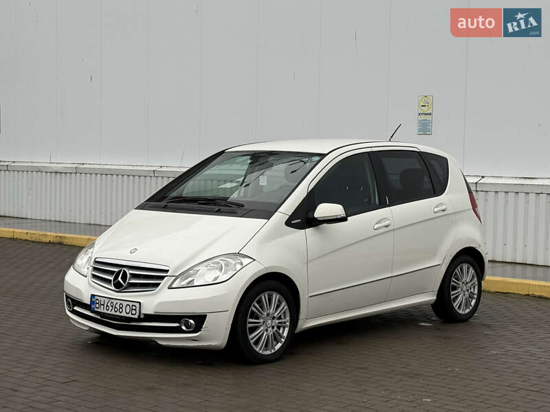 Хэтчбек Mercedes-Benz A-Class 2011 в Одессе фото 3 Хэтчбек Mercedes-Benz A-Class 2011 в Одессе