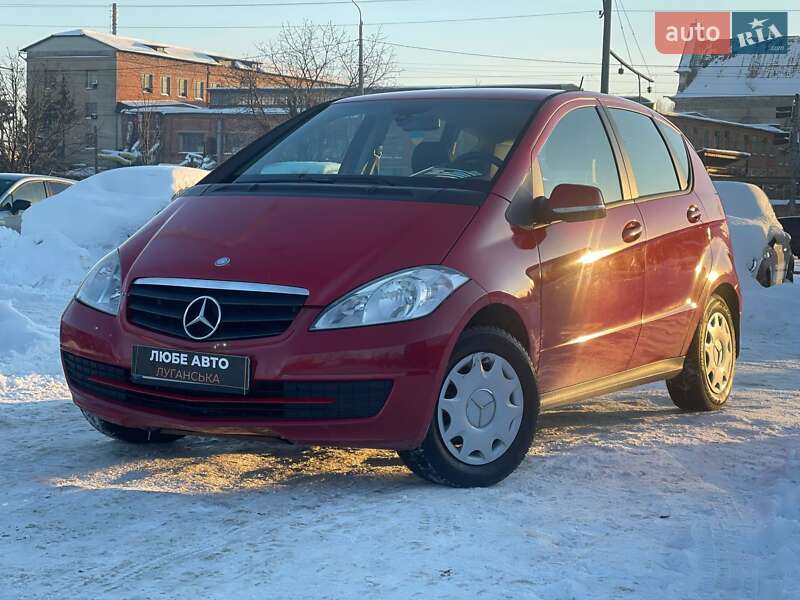 Mercedes-Benz A-Class 2011
