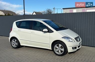 Хэтчбек Mercedes-Benz A-Class 2011 в Остроге