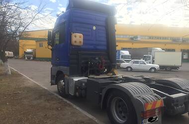 Тягач Mercedes-Benz Actros 2000 в Вишневом