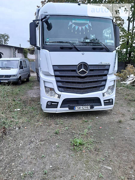 Тягач Mercedes-Benz Actros 2013 в Киеве