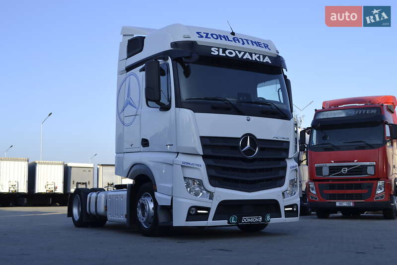 Тягач Mercedes-Benz Actros 2017 в Хусте