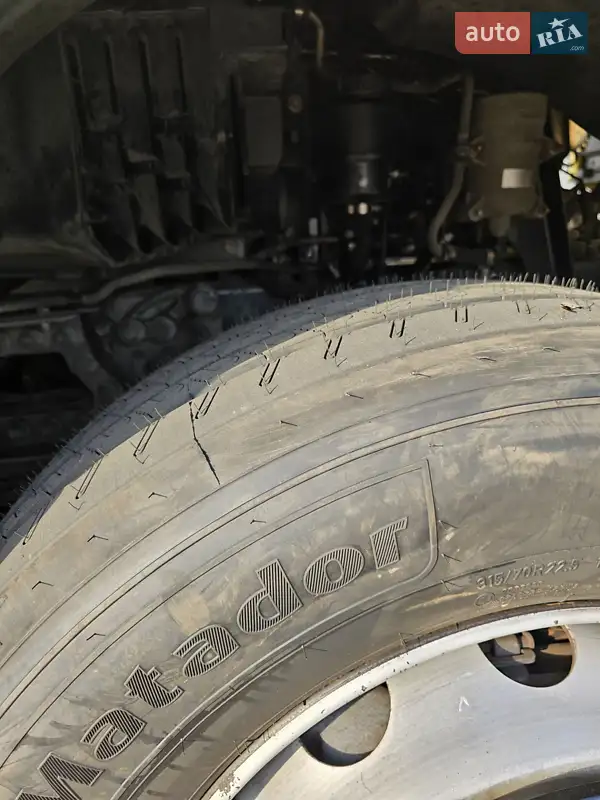 Тягач Mercedes-Benz Actros 2013 в 