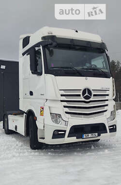 Тягач Mercedes-Benz Actros 2015 в Києві