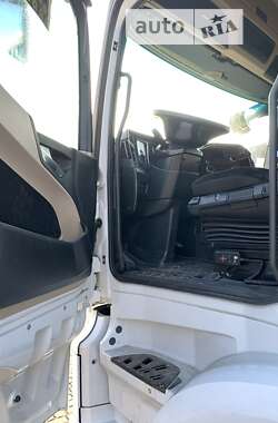 Тягач Mercedes-Benz Actros 2017 в 