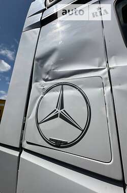 Тягач Mercedes-Benz Actros 2014 в Києві