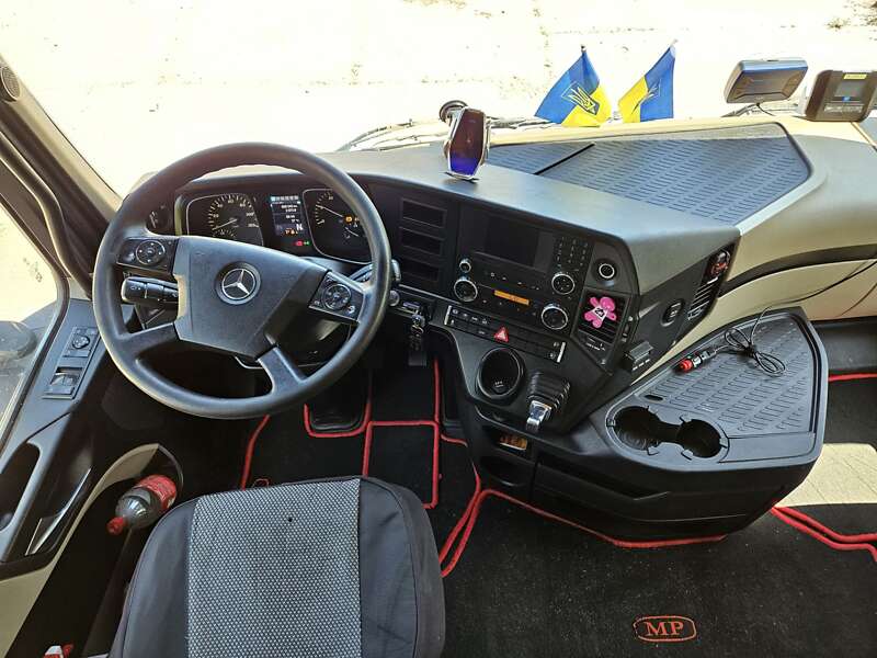 Тягач Mercedes-Benz Actros 2015 в Черкассах