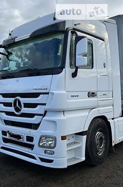 Тягач Mercedes-Benz Actros 2008 в Іршаві