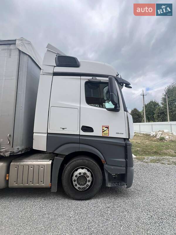 Тягач Mercedes-Benz Actros 2017 в Глыбокой