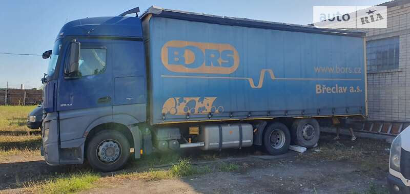 Тентованый Mercedes-Benz Actros 2015 в Славуте