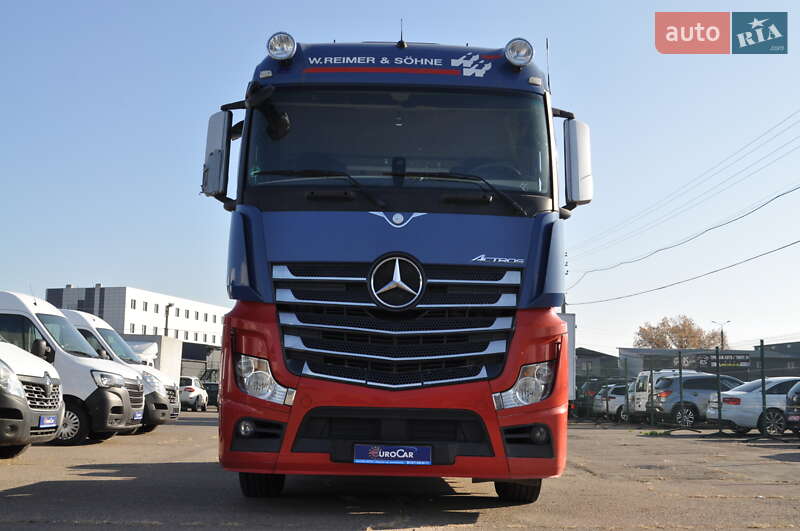 Тягач Mercedes-Benz Actros 2013 в Києві