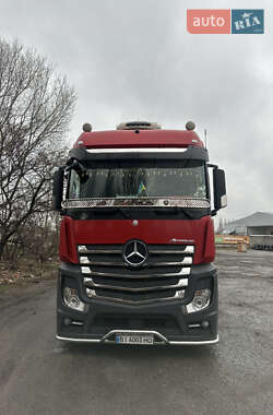 Тентований Mercedes-Benz Actros 2014 в Кременчуці