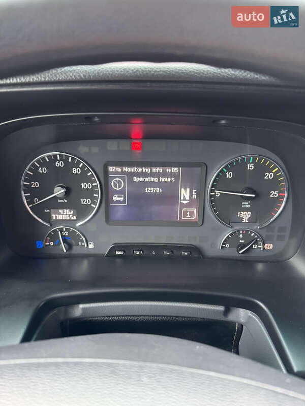 Автовоз Mercedes-Benz Actros 2013 в Вараше