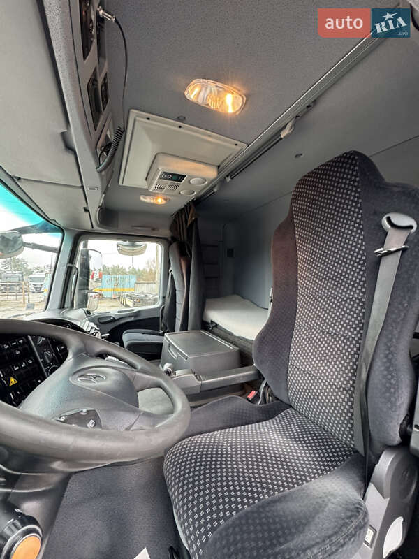 Автовоз Mercedes-Benz Actros 2013 в Вараше