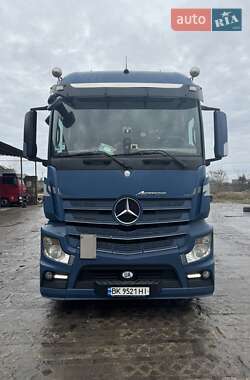 Тягач Mercedes-Benz Actros 2012 в Рівному