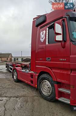 Контейнеровоз Mercedes-Benz Actros 2007 в Ширяево