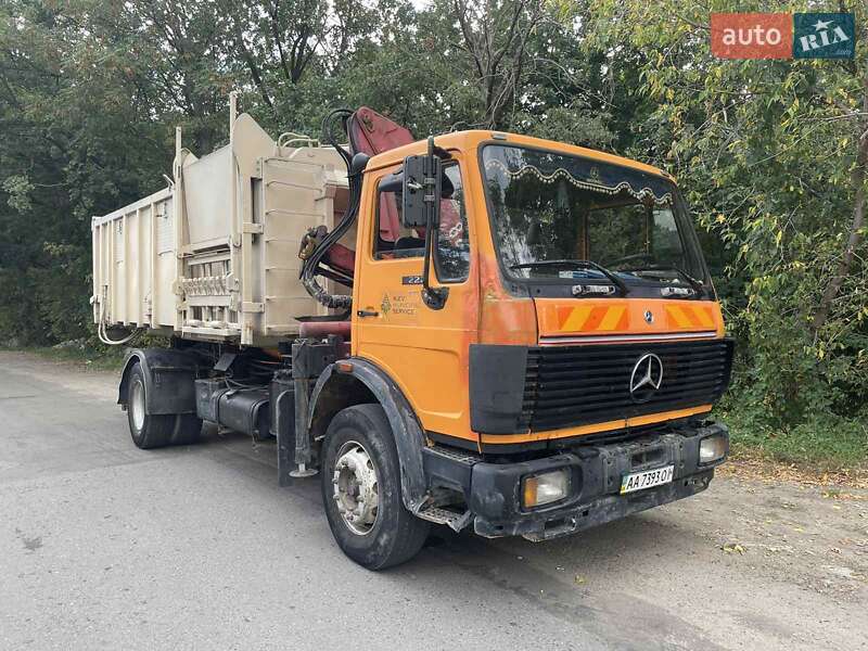 Кран-манипулятор Mercedes-Benz Actros 1996 в 