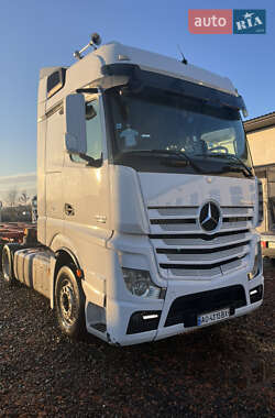 Тягач Mercedes-Benz Actros 2013 в Иршаве