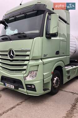 Бензовоз Mercedes-Benz Actros 2012 в Прилуках