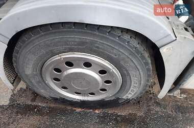 Тягач Mercedes-Benz Actros 2004 в 