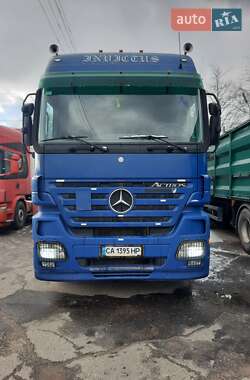 Тягач Mercedes-Benz Actros 2004 в 