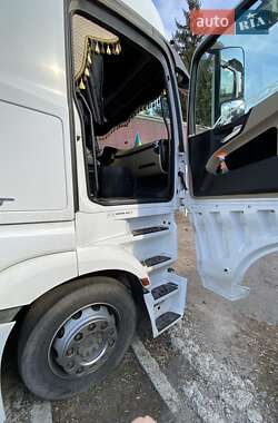 Тягач Mercedes-Benz Actros 2014 в 