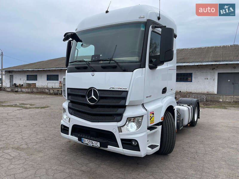 Тягач Mercedes-Benz Actros 2016 в 