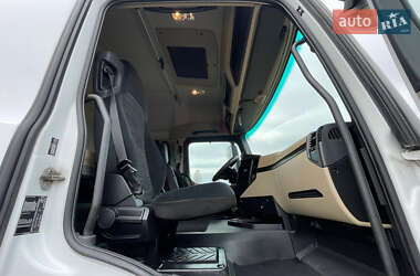 Тягач Mercedes-Benz Actros 2016 в 