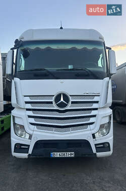 Тягач Mercedes-Benz Actros 2013 в 