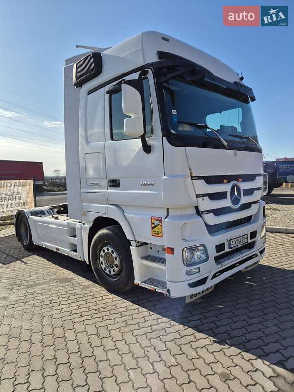 Тягач Mercedes-Benz Actros 2013 в Мукачевому