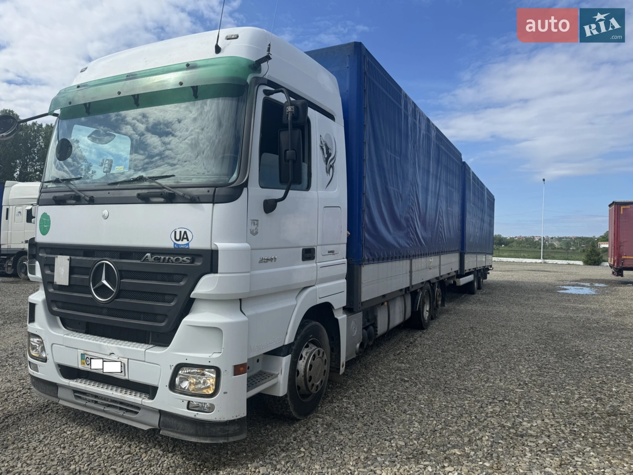 Продається автопарк. СЦЕПКИ 120м3 merscedes-benz actros euro5 (mp2). Рейсовий стан. Баки на 1400л.Резина 315 на 60
  Машини в роботі, іздять по європі.