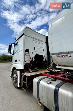 Тягач Mercedes-Benz Actros 2014 в 