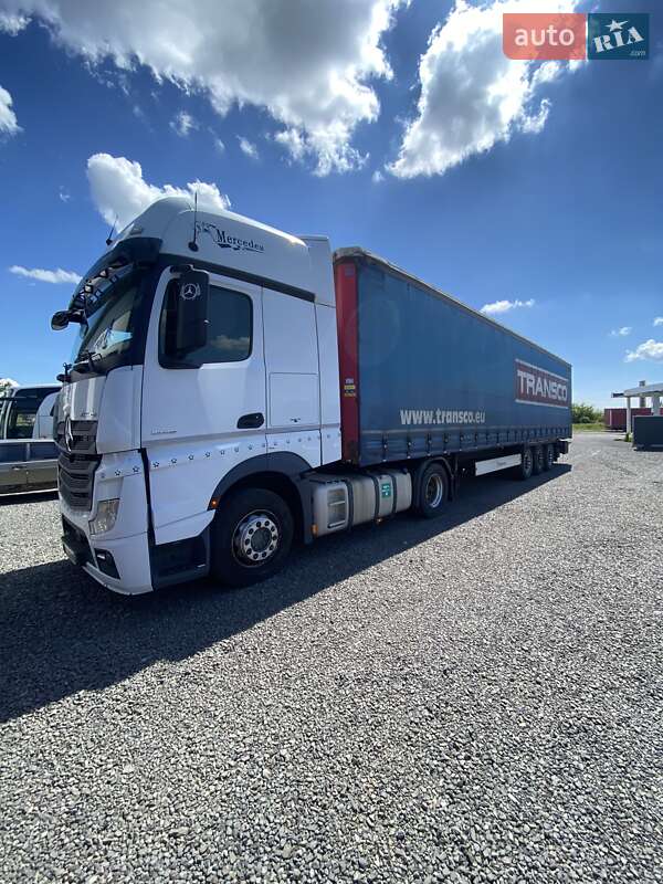 Тягач Mercedes-Benz Actros 2015 в Иршаве