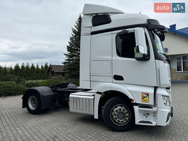 Тягач Mercedes-Benz Actros 2016 в Львове