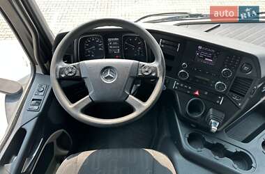 Тягач Mercedes-Benz Actros 2015 в 