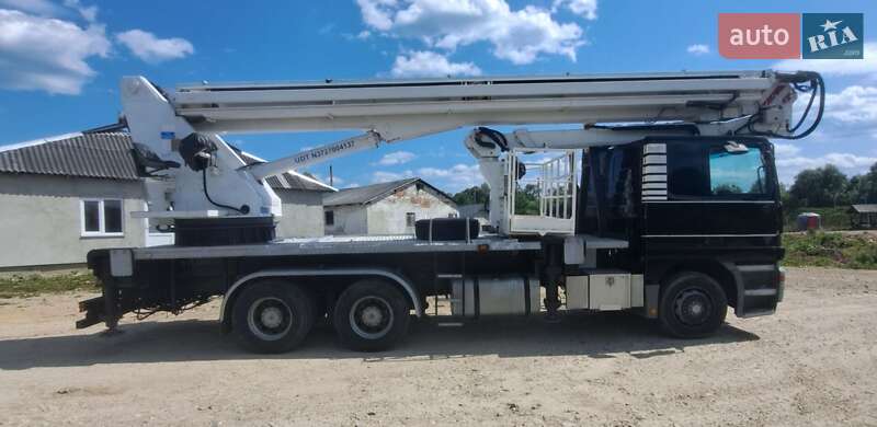 Mercedes-Benz Actros 2000