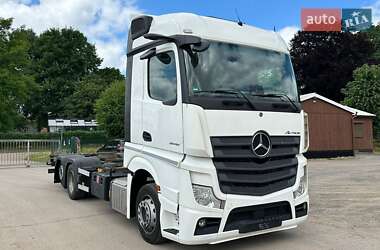 Контейнеровоз Mercedes-Benz Actros 2021 в Чернівцях