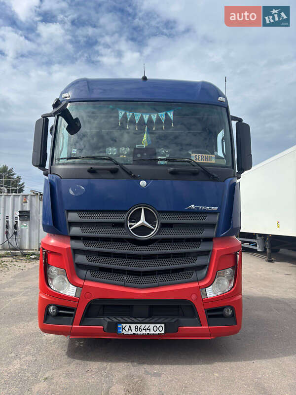 Тягач Mercedes-Benz Actros 2017 в Киеве фото Тягач Mercedes-Benz Actros 2017 в Киеве