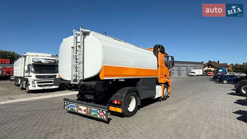 Бензовоз Mercedes-Benz Actros 2013 в Виннице
