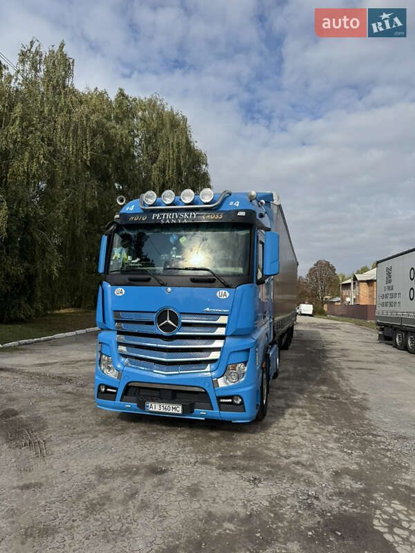 Тягач Mercedes-Benz Actros 2015 в Києві