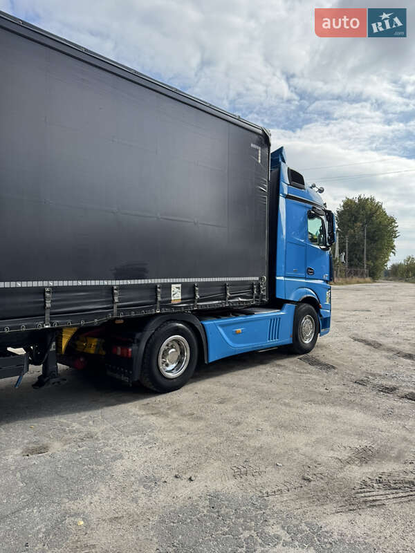 Тягач Mercedes-Benz Actros 2015 в Києві