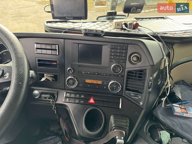 Тягач Mercedes-Benz Actros 2015 в Києві