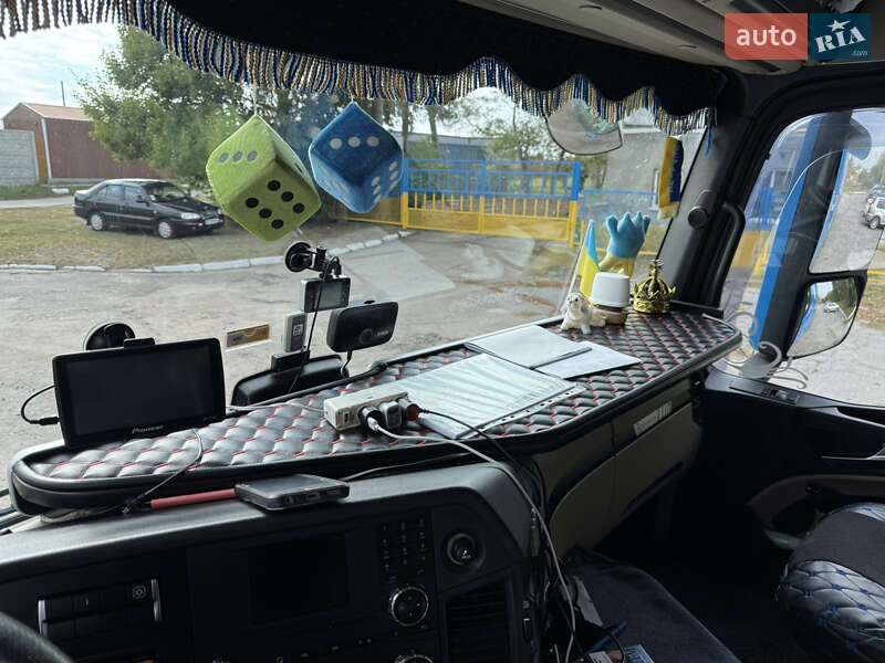 Тягач Mercedes-Benz Actros 2015 в Києві
