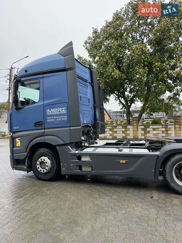 Тягач Mercedes-Benz Actros 2013 в Черновцах