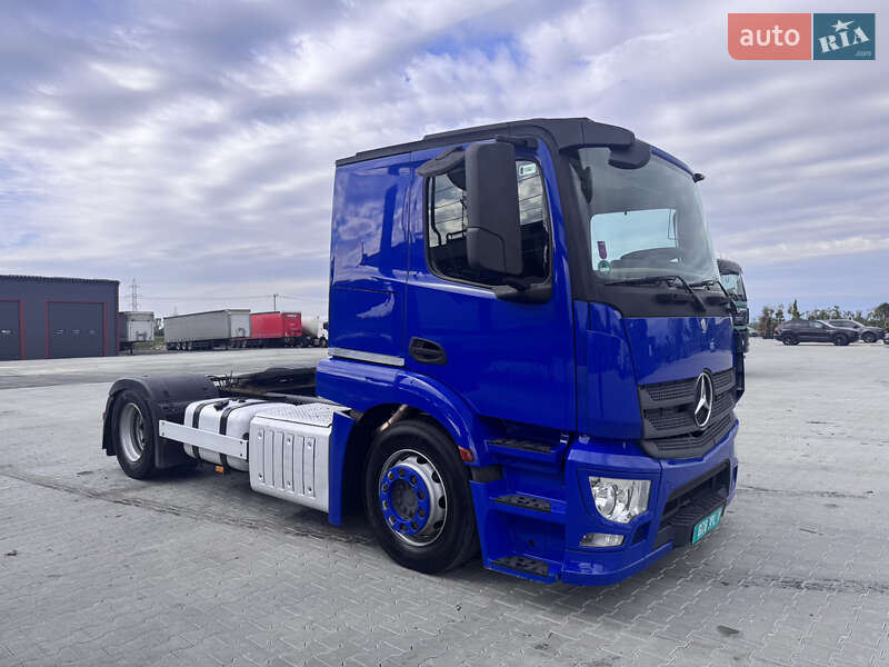 Автовоз Mercedes-Benz Actros 2015 в Мукачево